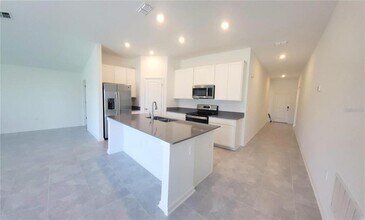 772 Daring Dr in Davenport, FL - Foto de edificio - Building Photo