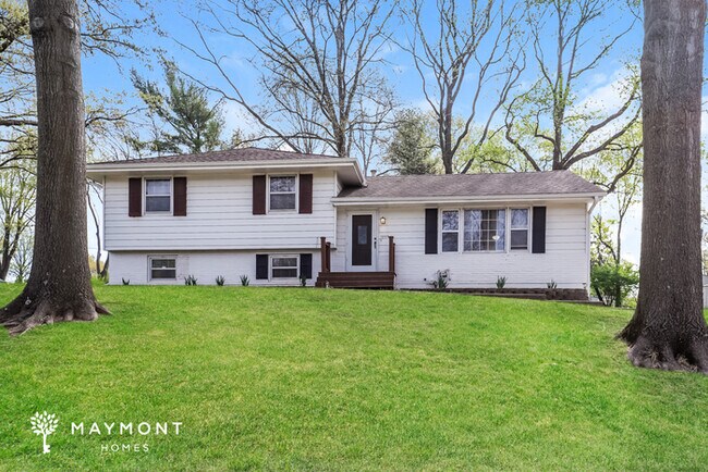 property at 1205 Scott Dr