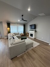 1910 SW Cooper Ave in Mountain Home, ID - Building Photo - Building Photo