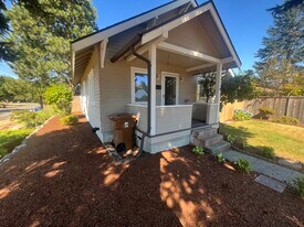 3704 N Huson St in Tacoma, WA - Building Photo