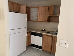 10850 Royal Palm Blvd in Coral Springs, FL - Building Photo - Building Photo