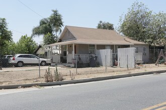 737 W Brockton Ave in Redlands, CA - Building Photo - Primary Photo