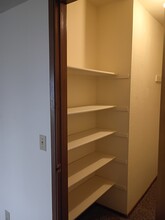 Brittany Arms Apartments in Sacramento, CA - Building Photo - Building Photo