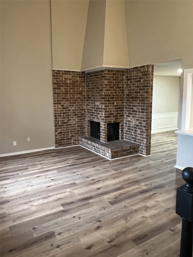 property at 1310 Town Cir