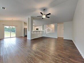 132 Spring Lakes Dr in Savannah, GA - Building Photo - Building Photo