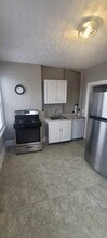 2212 Indianola Ave, Unit 2212-B in Columbus, OH - Building Photo - Building Photo