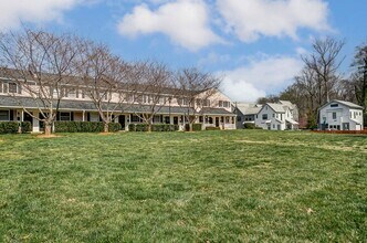 1224 Green Oaks Ln in Charlotte, NC - Building Photo - Building Photo