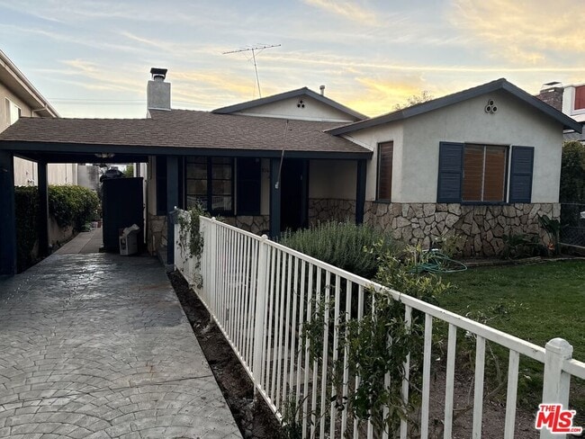 property at 1046 18th St