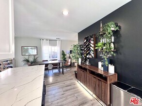1111 E Elk Ave in Glendale, CA - Building Photo - Building Photo