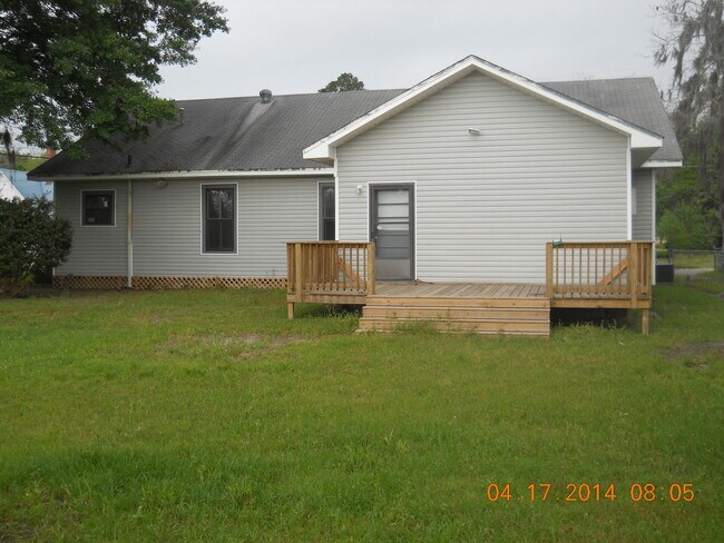29 S Pecan St in Lakeland, GA - Building Photo - Building Photo