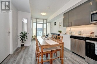 60 Frederick St in Kitchener, ON - Building Photo - Building Photo