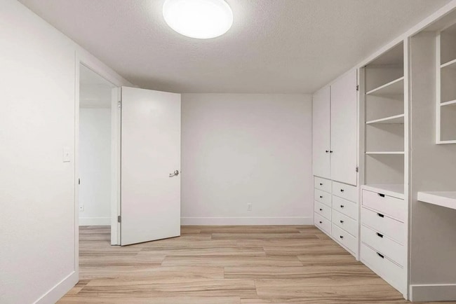 property at 525 Cedarwood Terrace