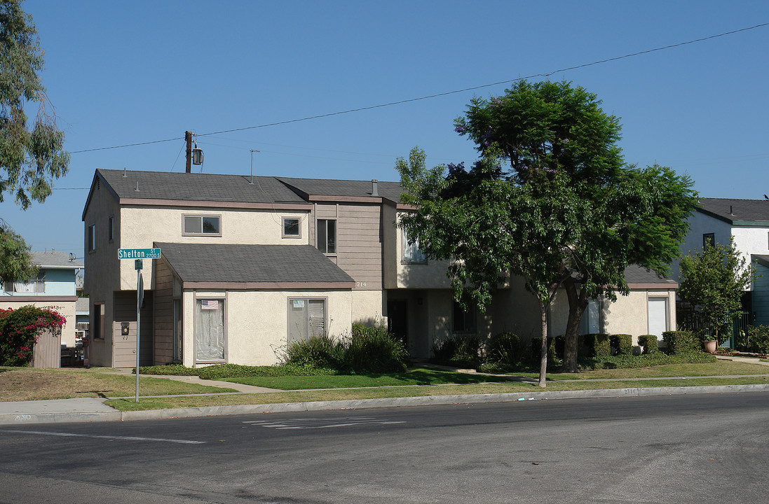 2714 Shelton St in Santa Ana, CA - Foto de edificio