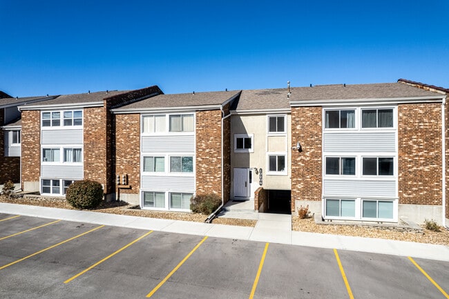 Gramercy Place Condos in Overland Park, KS - Foto de edificio - Building Photo