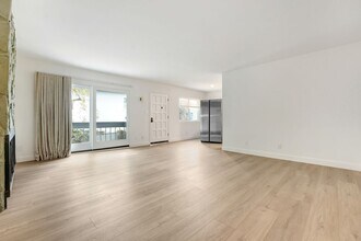 2107 Montana Ave in Santa Monica, CA - Building Photo - Building Photo