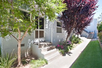 837 21st St in Santa Monica, CA - Building Photo - Building Photo