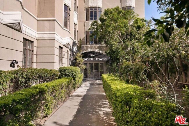 1314 Hayworth Ave in West Hollywood, CA - Building Photo - Building Photo