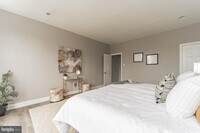 2122 N Fulton Ave photo'