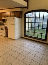 107 Guillot Rd in Youngsville, LA - Foto de edificio - Building Photo