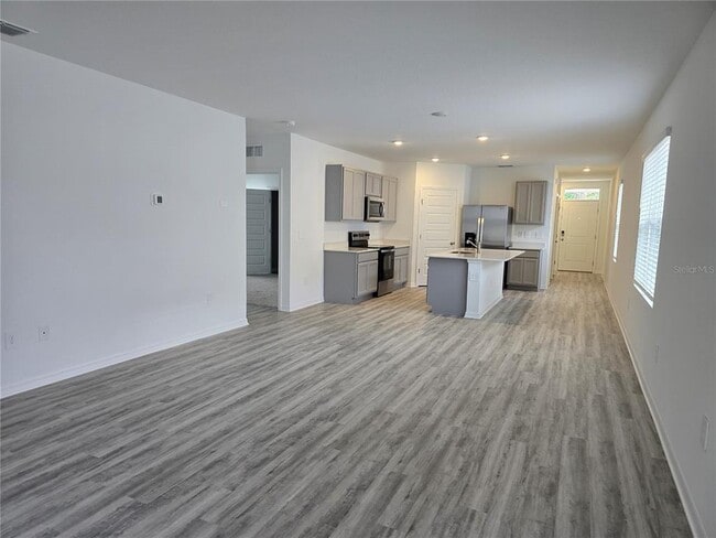 8411 Madrid St in Lakeland, FL - Building Photo - Building Photo