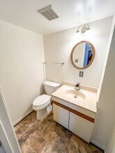 14425 Gringsby Ct in Centreville, VA - Building Photo - Building Photo