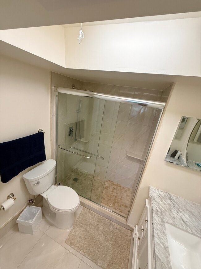 125 Ocean Ave, Unit #204 in Palm Beach Shores, FL - Building Photo - Building Photo