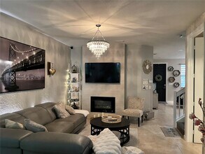 6974 Halton Park Ln in Coconut Creek, FL - Foto de edificio - Building Photo
