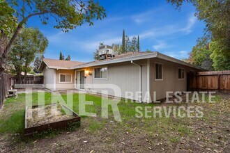 6004 Rowan Way in Citrus Heights, CA - Building Photo - Building Photo