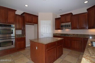 5205 W Sweet Iron Pass in Phoenix, AZ - Building Photo - Building Photo