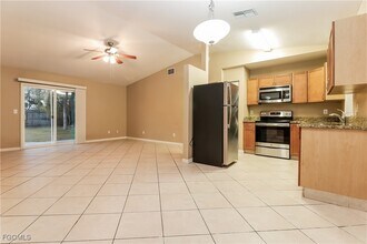 425 NW 4th St in Cape Coral, FL - Building Photo - Building Photo