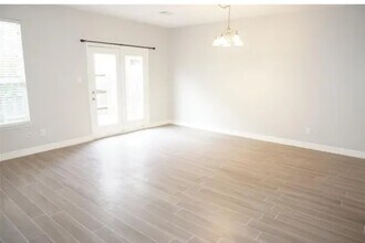 16019 Summerville Lake Dr in Tomball, TX - Building Photo - Building Photo