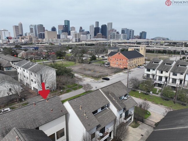 property at 2209 Bastrop St