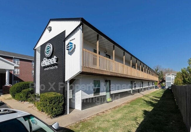 property at 1147 E Elm St