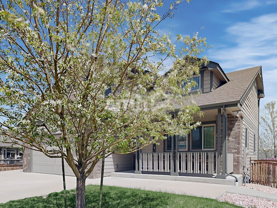 4574 Cole Dr in Loveland, CO - Building Photo