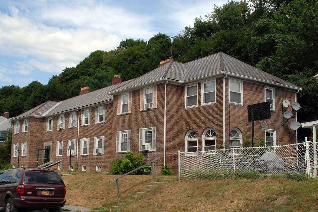 2-4 Farrell St in Newburgh, NY - Building Photo