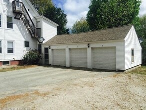 347 Park Ave, Unit Park Ave #2 in Auburn, ME - Building Photo - Building Photo