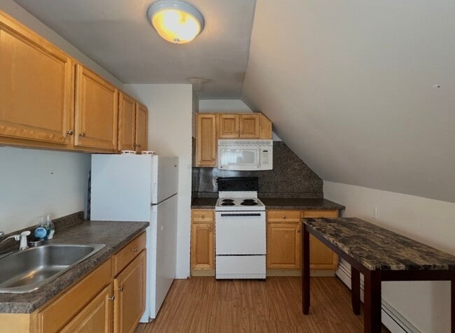 45 Gardena St, Unit 3