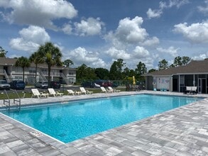 Shadowwood Park in Naples, FL - Foto de edificio - Building Photo