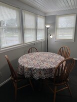 207 N Armistead Ave in Hampton, VA - Building Photo