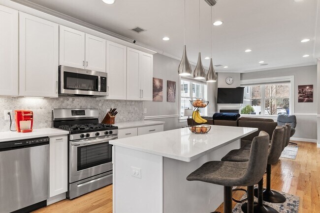51 Robey St in Boston, MA - Building Photo - Building Photo
