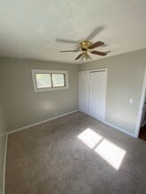 1513 Hickory St in Salina, KS - Foto de edificio - Building Photo