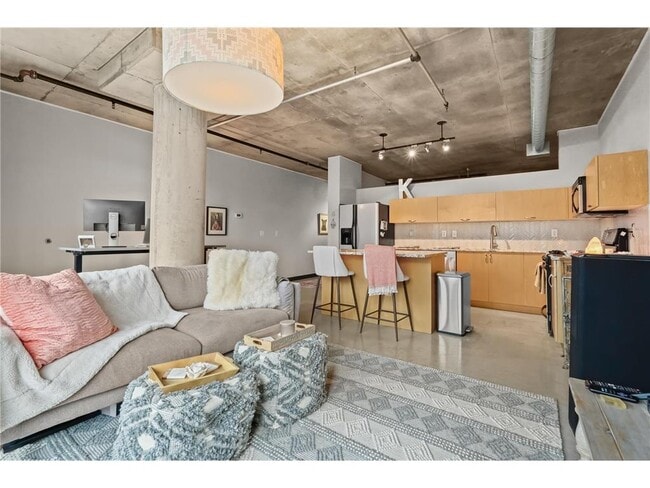 property at 730 N 4th St