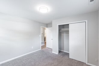 North View Apartments in Salem, VA - Building Photo - Interior Photo