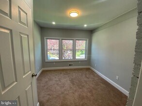 4616 Pulaski Ave in Philadelphia, PA - Building Photo - Building Photo