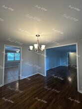 9805 Carter Dr in Overland Park, KS - Building Photo - Building Photo