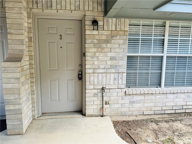 7108 N 7th St in McAllen, TX - Building Photo - Building Photo