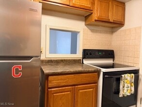 6930 Carriage Hill Dr in Brecksville, OH - Building Photo - Building Photo