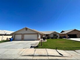 3744 W 21st St in Yuma, AZ - Building Photo