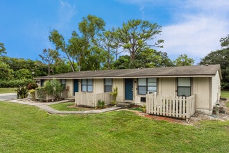 Shadetree in Palm Springs, FL - Building Photo - Building Photo