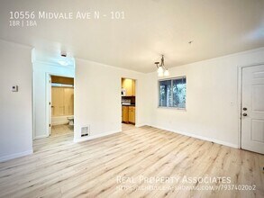 10556 Midvale Ave N in Seattle, WA - Building Photo - Building Photo